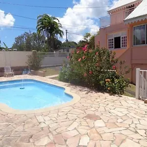 Mary Madinina Hébergement de vacances